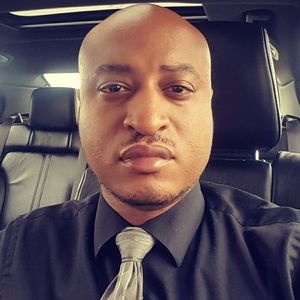 Meet your Posher, Laurence